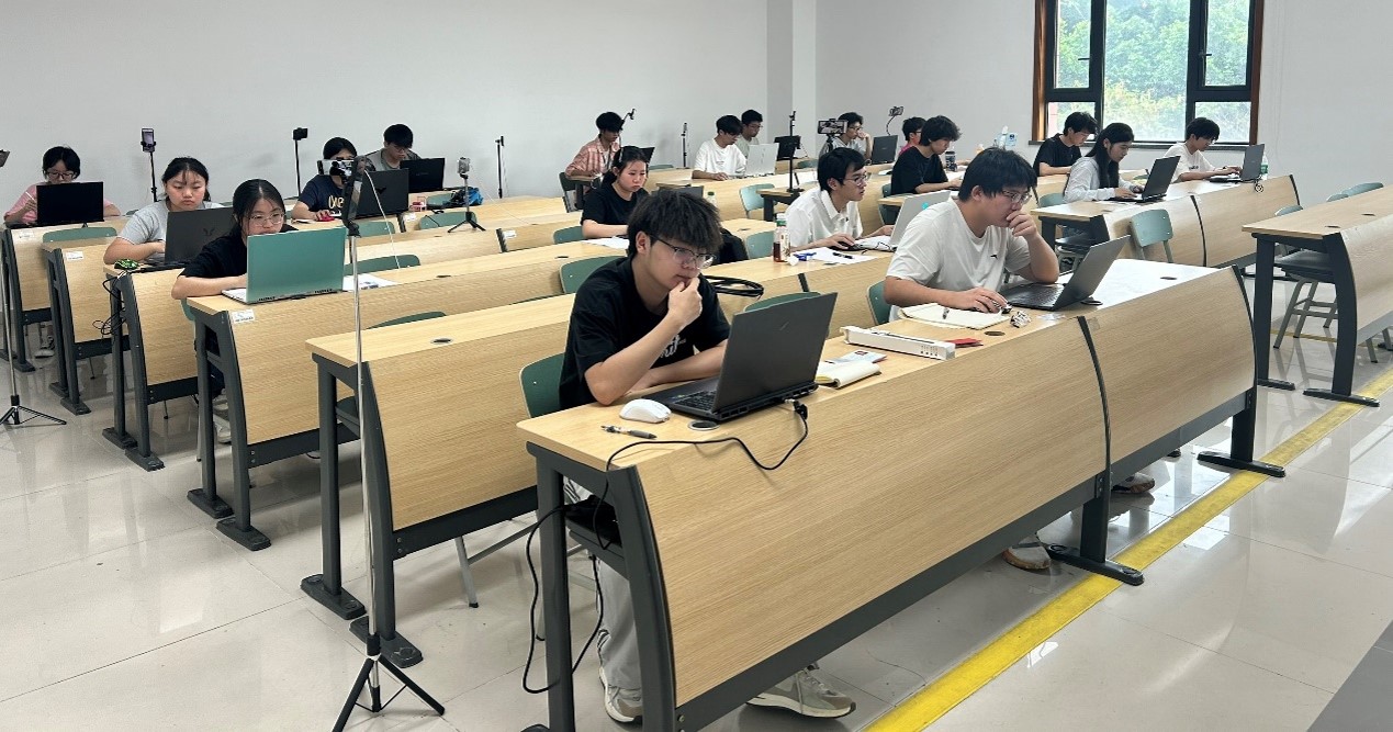 创智孵化工作室蓝桥杯国赛创历史新高，国奖总数达31项